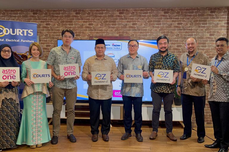 COURTS Malaysia Launches EZ Payment-i